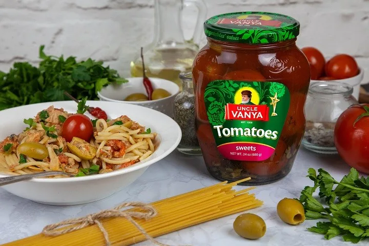 Pasta with pickled tomatoes Uncle Vanya and canned pink salmon